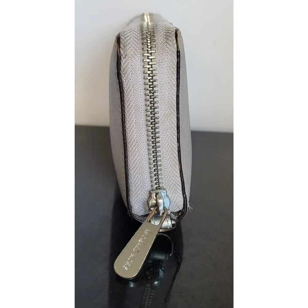 Michael Kors Jet Set Continental Gray & Silver Clutch - Wallet, Large 9 X 4